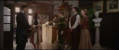 - Dad!
[footsteps thumping] - Theodosia