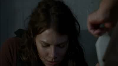Dad. Hold his arms down. - The Walking Dead