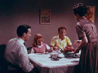 - Dad, I finished.
- Okay, okay. - The Atomic Cafe