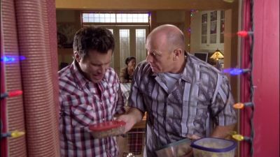 - Dad, I think I can handle it.
- What if Gus's dad is guilty? - Psych