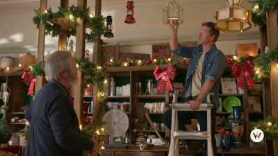 - Dad, I'm not holding
anything for ransom, - Christmas CEO
