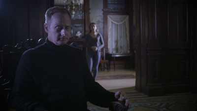 - Dad I'm sorry. (crying) - Christmas at the Chateau