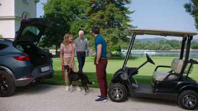 Dad, this is Zuki. - Love on the Right Course
