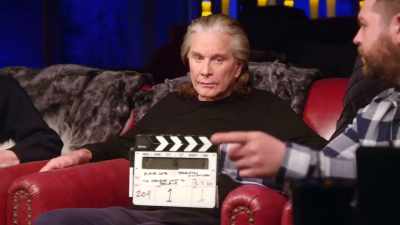 Dad, point this
to that camera and say, - The Osbournes Want to Believe