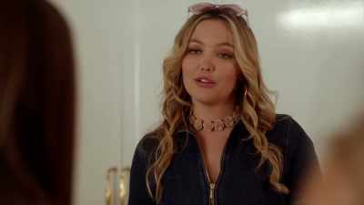 - Dad is sailing martinique
with aunt stephanie. - My Diary of Lies