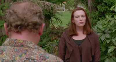 Dad, the cricket's started. - Muriel's Wedding