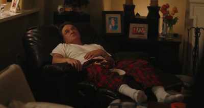 Dad has to give his report
on the school tomorrow... - Other People