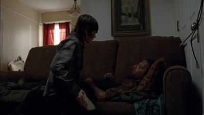 Dad, wake up. - The Walking Dead