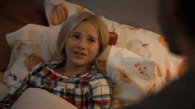 Dad, why is there a
turkey in the bathtub? - Holiday Hotline