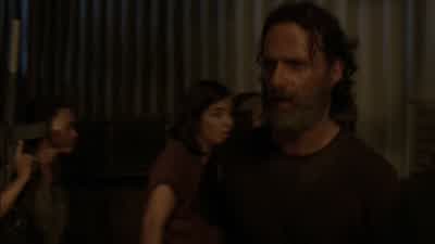 Dad! - Your sister okay? - Yeah. - The Walking Dead