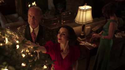 -Daddy, you can't clump it all
in one spot like that. -Well... - The Last Tycoon