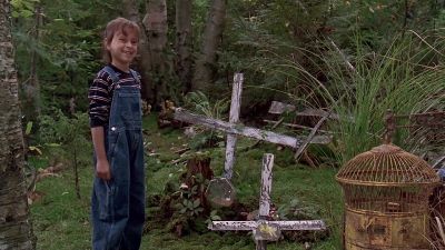 Daddy look this one's a gold fishy - Pet Sematary