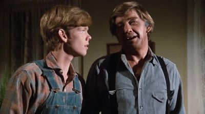 Daddy, what's she doing? - The Waltons