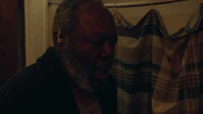 Daddy, what's going on?
Aunt Carol called me. - The Killing of Kenneth Chamberlain