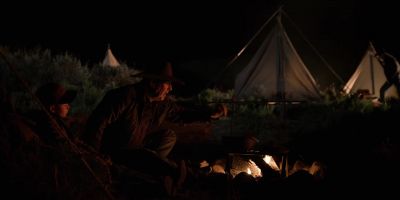 - Dad's not back yet.
- Yeah. - Yellowstone