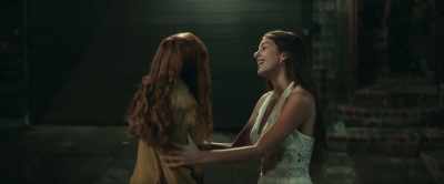 Daisy, just hold on
a second. Hey... - Daisy Jones & the Six