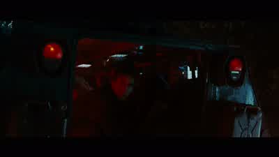 Dallas, what the hell are you doing in there? - Aliens vs  Predator: Requiem