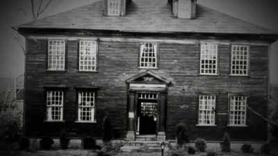 D'allessandro: Are you here with
us, now? I know you're here. - The Holzer Files