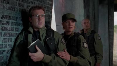 - Damn.
- Careful. - Stargate SG-1