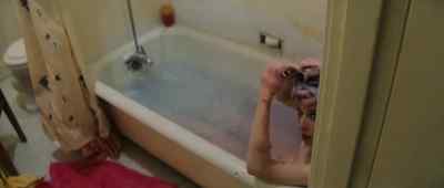 Damn cheap rinses. - The Man Who Fell to Earth