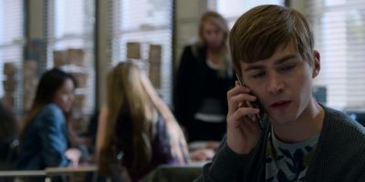 Damn it, Clay, pick up the phone. - 13 Reasons Why