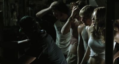 Damn it!
Give me... - The Texas Chainsaw Massacre
