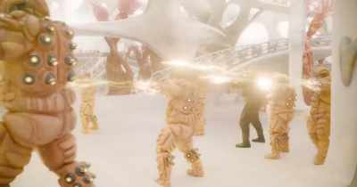 -Damn it!
-(GUNS FIRING) - Guardians of the Galaxy Vol. 3