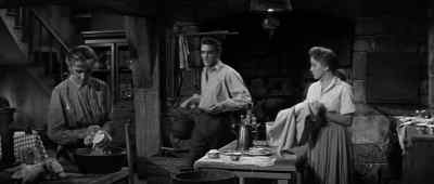 -Damn it...
- You're talking to a lady! - Love Me Tender