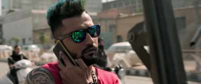 -Damn, move
-Thank you - Manmarziyaan