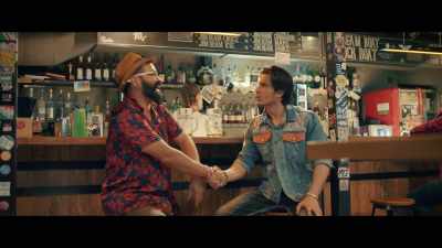 -Damn right!
-Tony, you're not human! - Teefa in Trouble