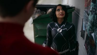 - Damn, that's good.
- I have my moments. - The Flash
