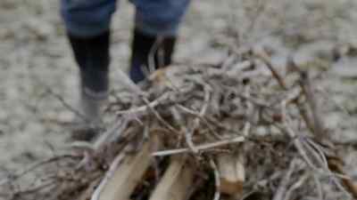 Damn wind
is blowing it out. - Bering Sea Gold