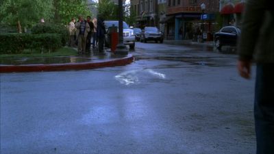 Damon, wait! - Ghost Whisperer