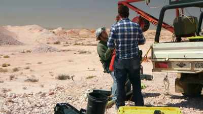 DAN: My wife is very supportive,
but I'm not doing this just for fun, - Outback Opal Hunters