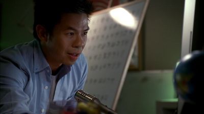 Dan:
Shen, you're seriously not coming? - Fringe