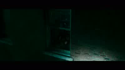Dan, there are kids in there. - Watchmen