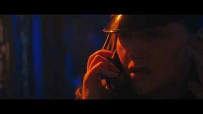 [♪ dance music continues] - Under the Bridge