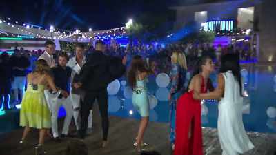 (DANCE MUSIC PLAYING) - Love Island