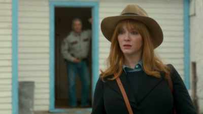 Dangerous out here
for a rich white lady on her own. - Tin Star