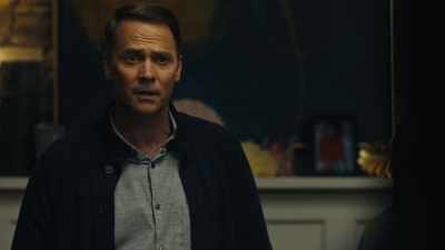 - Dangerous?
- They found your birth rock. - Naomi