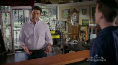 DANI AND JENN, - Garage Sale Mysteries: Picture a Murder