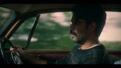 -[Dani chuckles]
-Frankly, I'm a rubbish driver. [chuckles] - The Haunting of Bly Manor