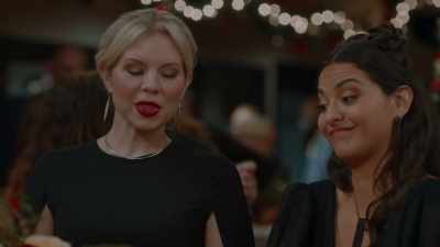 [Dani chuckles] - Friends & Family Christmas