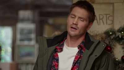 - Dani, dani, dani,
come on, that's unrealistic. - Toying with the Holidays