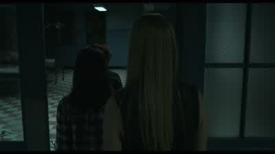 Dani: How do you know she's still in here? - The New Mutants