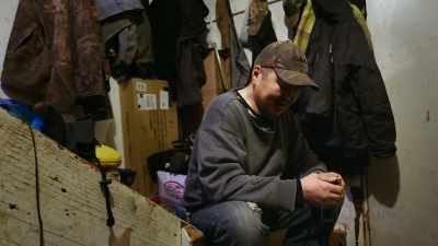DANIEL: Chris' baby
got sick the other day, - Life Below Zero: First Alaskans