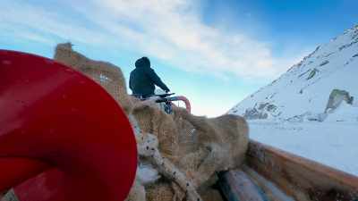 DANIEL: Hopefully we'll
get a polar bear out there. - Life Below Zero: First Alaskans