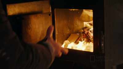 DANIEL: I think that wood
stove's gonna last a long while, - Life Below Zero: First Alaskans