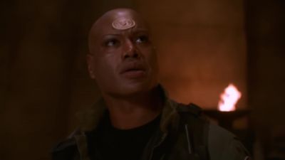 Daniel Jackson! We must leave now! - Stargate SG-1
