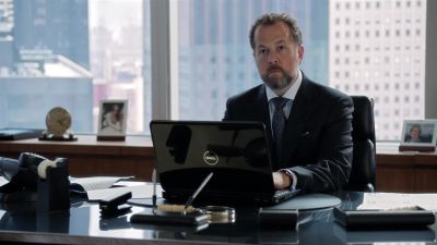 Daniel, will you come to
my office right now please? - Suits